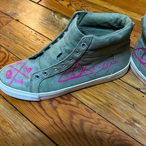 Old navy shoes with Harry Potter iron on design (does come with laces)